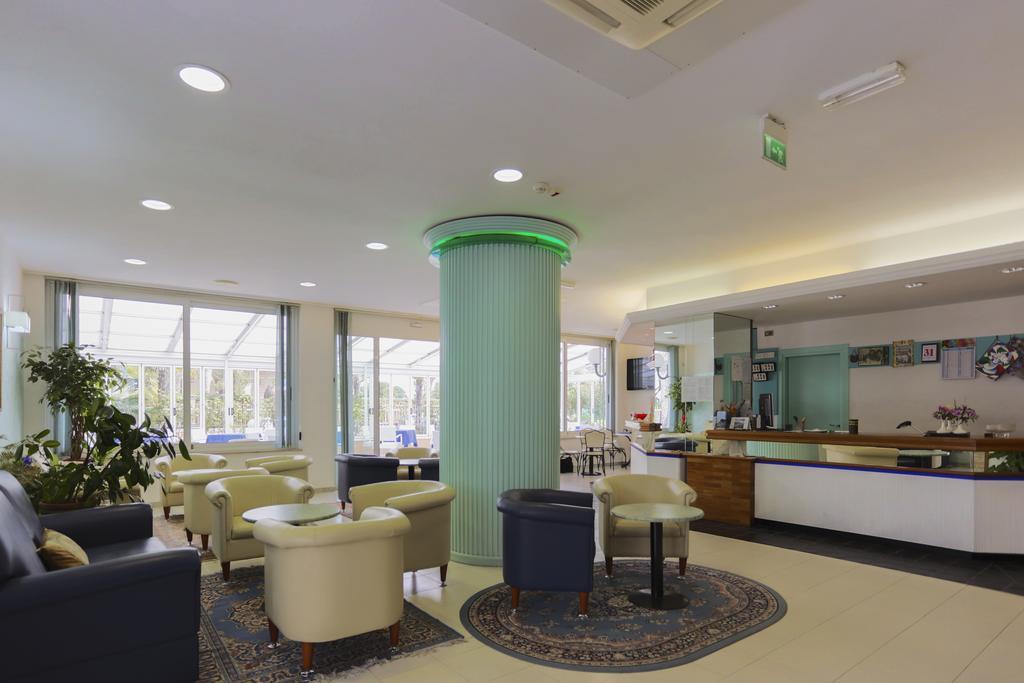 Hotel Ideal Bianchini Riccione Esterno foto