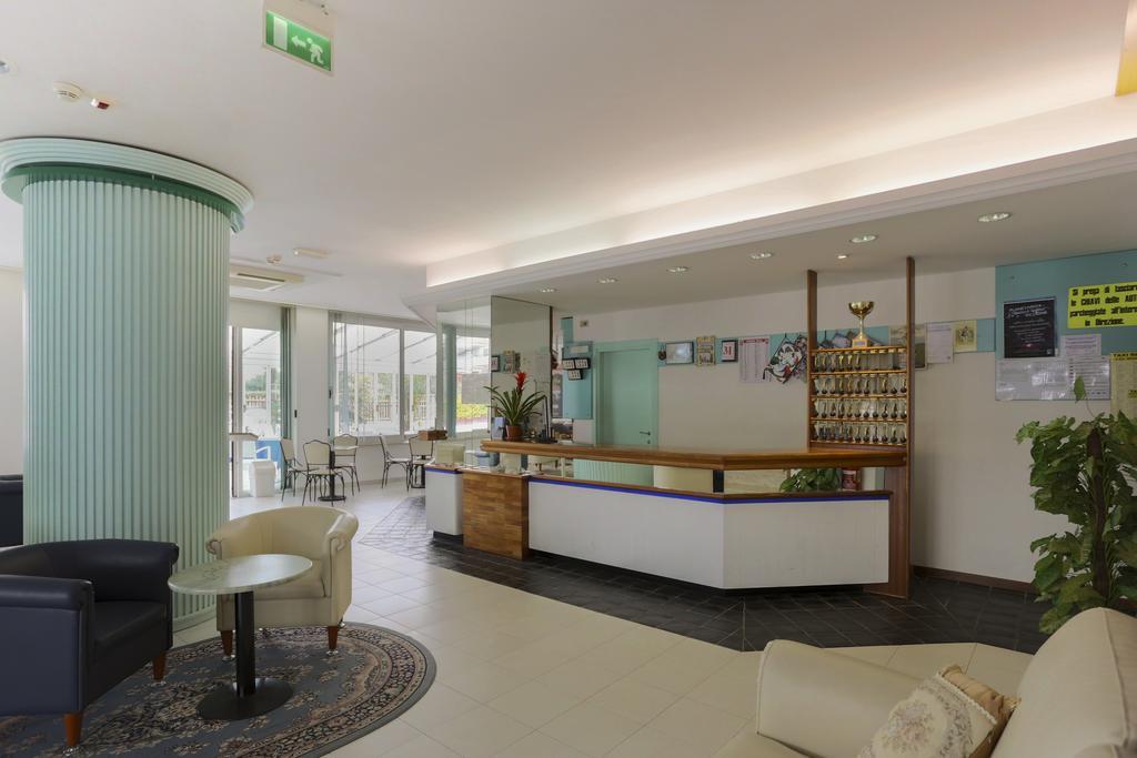 Hotel Ideal Bianchini Riccione Esterno foto