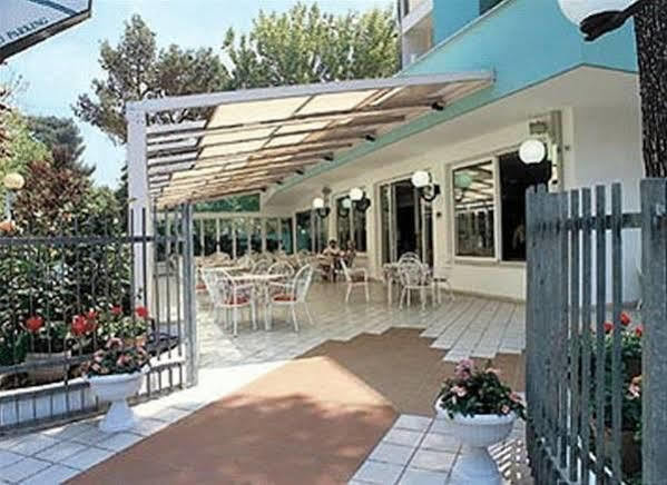 Hotel Ideal Bianchini Riccione Esterno foto